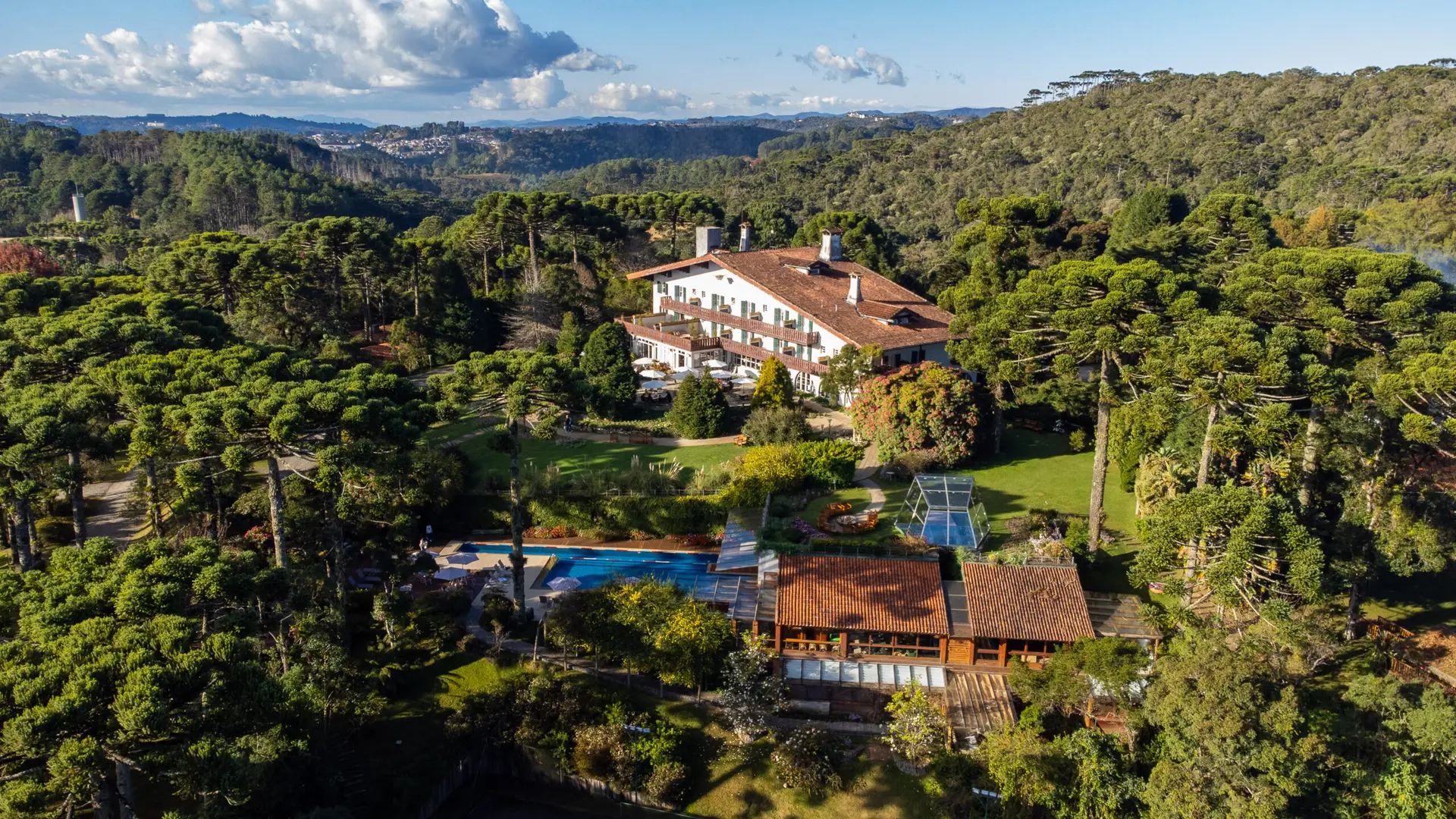 <span class="notranslate">Hotel Toriba</span>